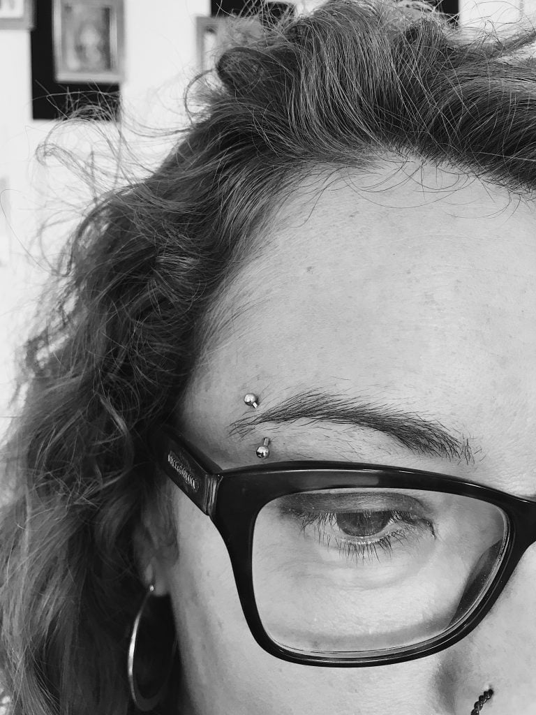 Piercing en la ceja