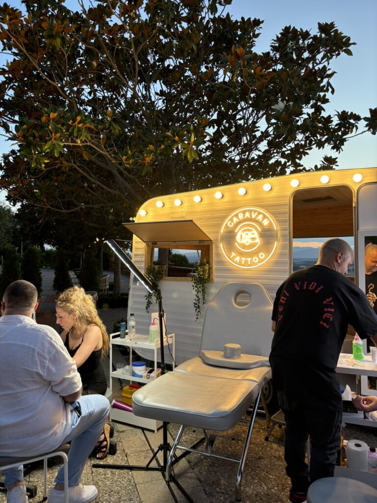 Caravan Tattoo en un evento